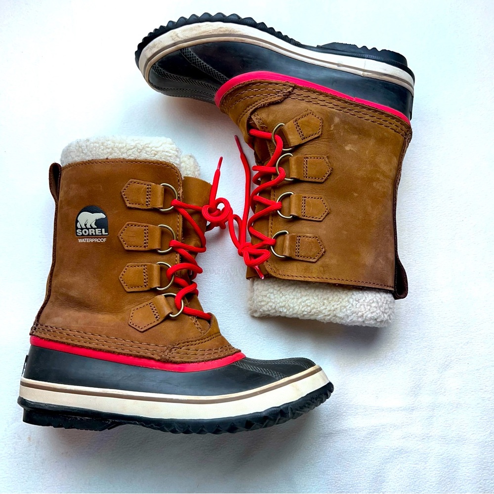 Like New Sorel Brown and Red Winter Boots